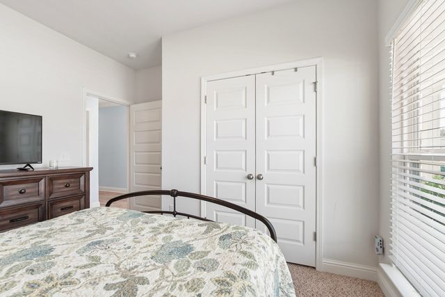 141 Lightning Bug Lane, Freeport, FL 32439