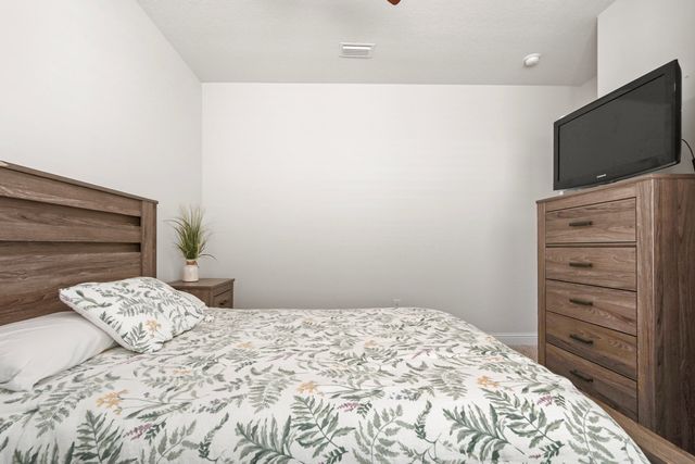 141 Lightning Bug Lane, Freeport, FL 32439