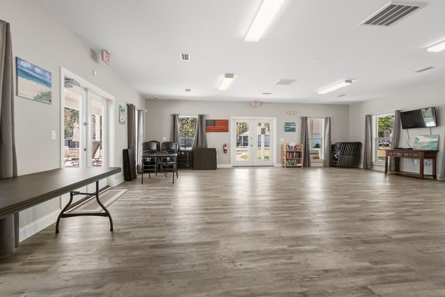 141 Lightning Bug Lane, Freeport, FL 32439