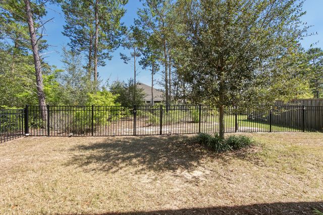 141 Lightning Bug Lane, Freeport, FL 32439