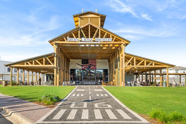 141 Lightning Bug Lane, Freeport, FL 32439