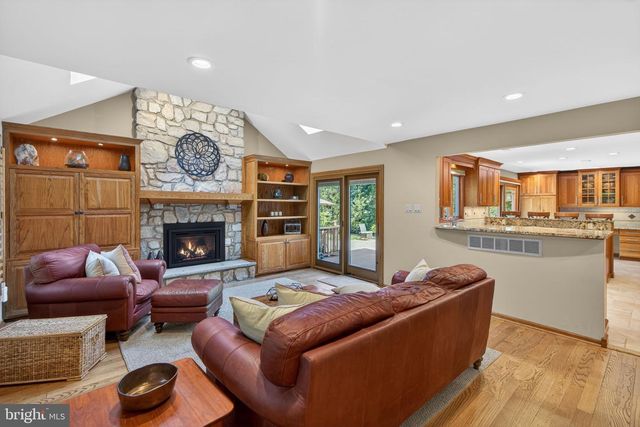 305 COTTONWOOD DR, Langhorne, PA 19047