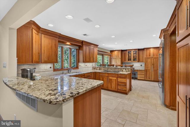 305 COTTONWOOD DR, Langhorne, PA 19047