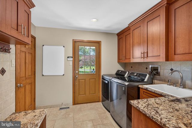 305 COTTONWOOD DR, Langhorne, PA 19047