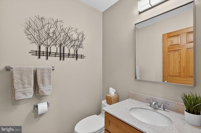 305 COTTONWOOD DR, Langhorne, PA 19047