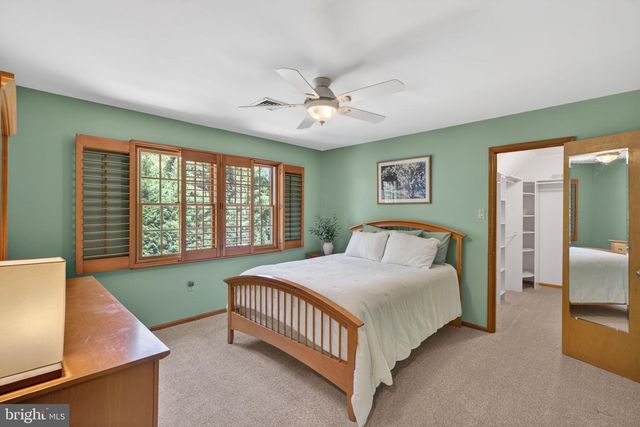 305 COTTONWOOD DR, Langhorne, PA 19047