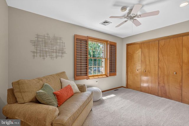 305 COTTONWOOD DR, Langhorne, PA 19047