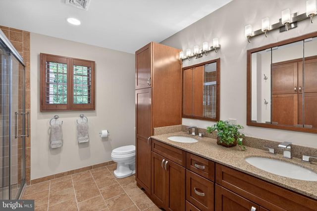 305 COTTONWOOD DR, Langhorne, PA 19047