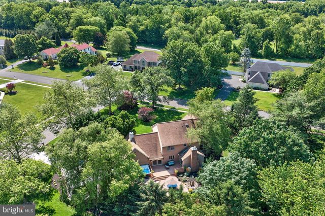 305 COTTONWOOD DR, Langhorne, PA 19047
