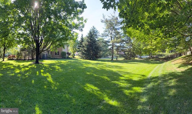 305 COTTONWOOD DR, Langhorne, PA 19047