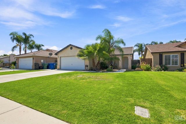 307 Fern Meadow Drive, Bakersfield, CA 93308