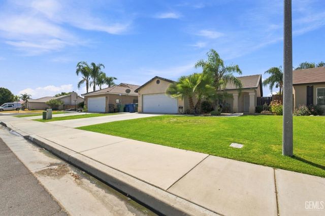 307 Fern Meadow Drive, Bakersfield, CA 93308