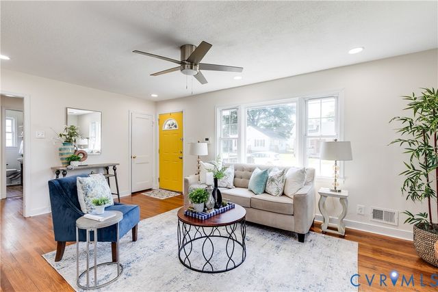 5325 Bloomingdale Ave, Henrico, VA 23228