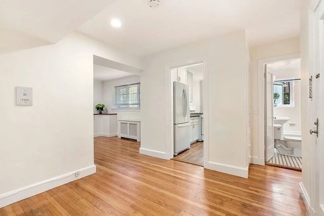 549 Centre St 2, Newton, MA 02458