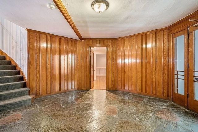 549 Centre St 2, Newton, MA 02458