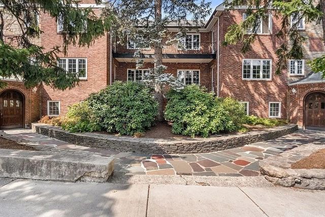 549 Centre St 2, Newton, MA 02458