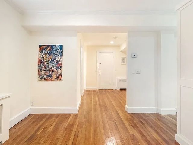 549 Centre St 2, Newton, MA 02458