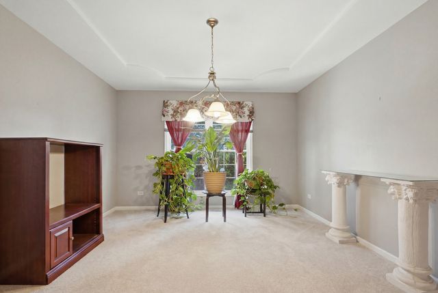 608 Lindsay Circle, North Aurora, IL 60542