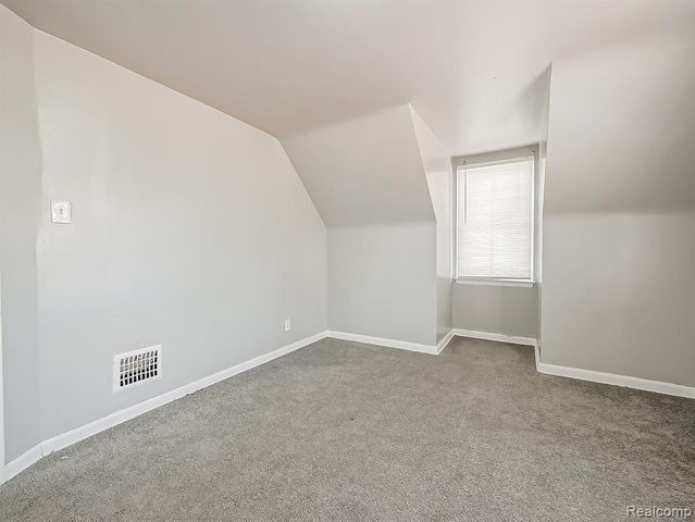 9744 Lakepointe Street, Detroit, MI 48224