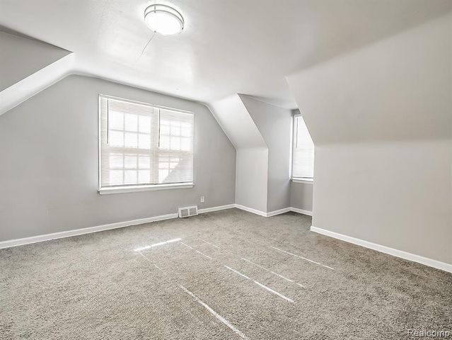 9744 Lakepointe Street, Detroit, MI 48224