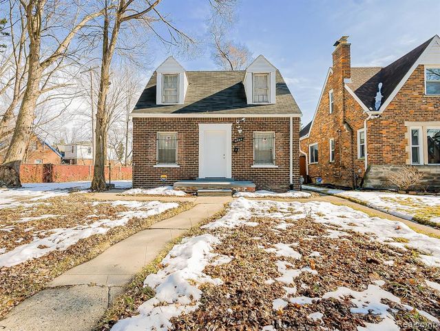 9744 Lakepointe Street, Detroit, MI 48224