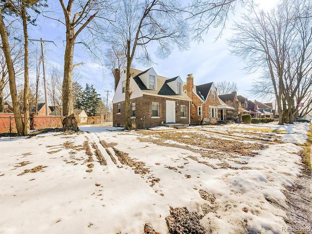 9744 Lakepointe Street, Detroit, MI 48224