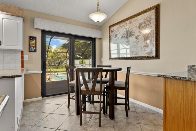 107 Executive Circle, Boynton Beach, FL 33436