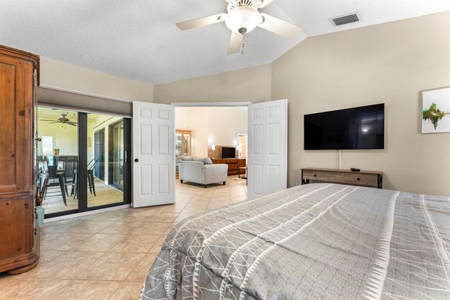 107 Executive Circle, Boynton Beach, FL 33436