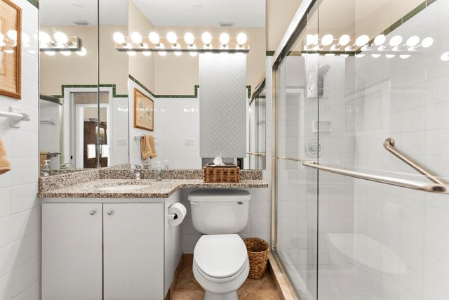 107 Executive Circle, Boynton Beach, FL 33436