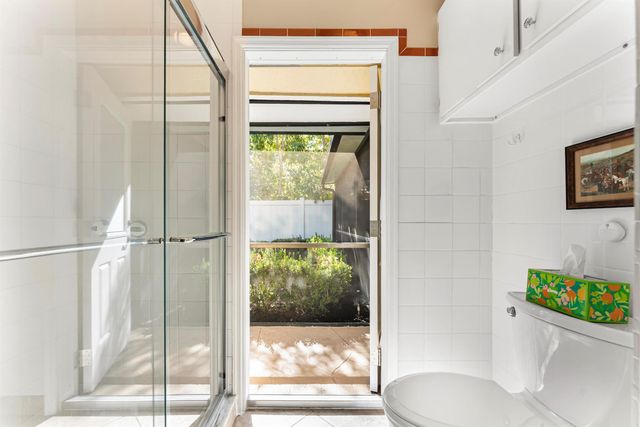 107 Executive Circle, Boynton Beach, FL 33436