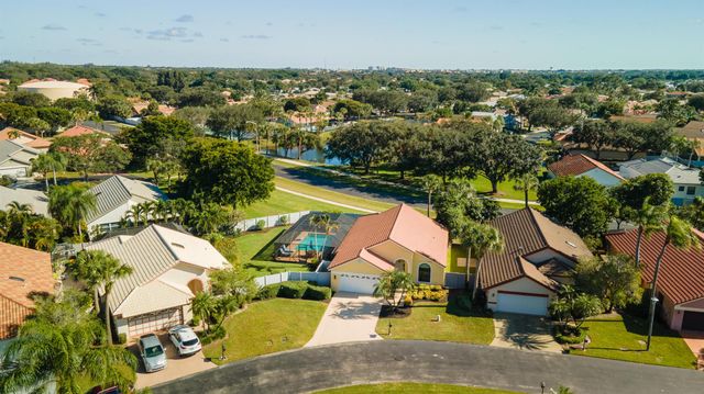 107 Executive Circle, Boynton Beach, FL 33436