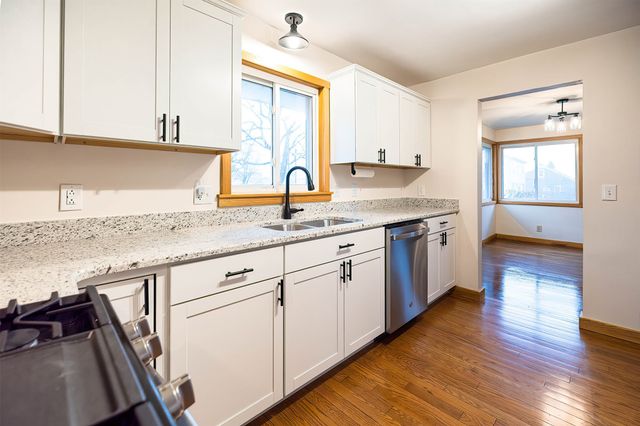 211 E 39TH Street, Erie, PA 16504