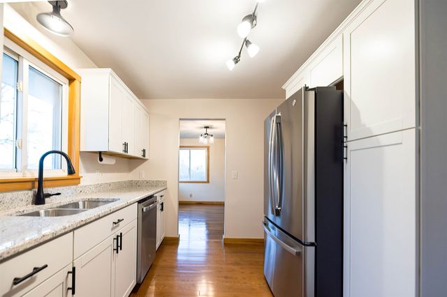 211 E 39TH Street, Erie, PA 16504