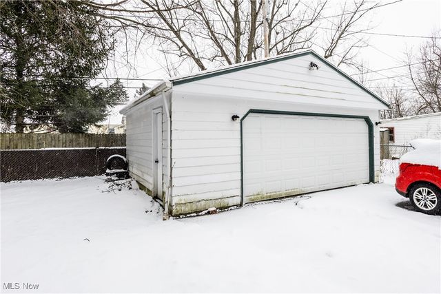 20604 Kings Highway, Warrensville Heights, OH 44122