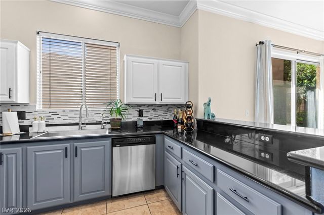 174 Twin Towers Avenue, Las Vegas, NV 89123