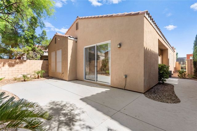 174 Twin Towers Avenue, Las Vegas, NV 89123