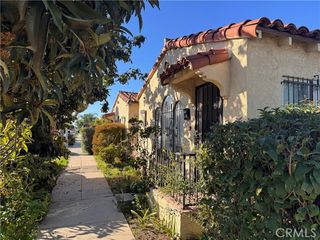 901 W 68th, Los Angeles, CA 90044