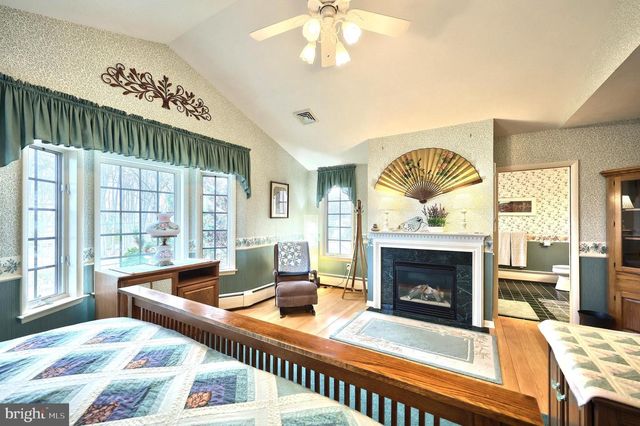 4204 GRANDVIEW ROAD, Hanover, PA 17331