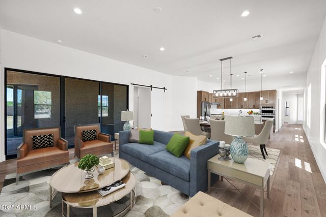 553 W Cavalry Road, New River, AZ 85087