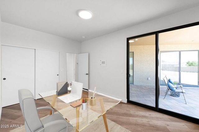 553 W Cavalry Road, New River, AZ 85087