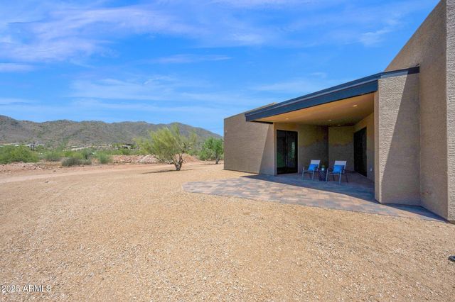 553 W Cavalry Road, New River, AZ 85087