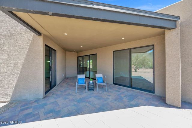 553 W Cavalry Road, New River, AZ 85087
