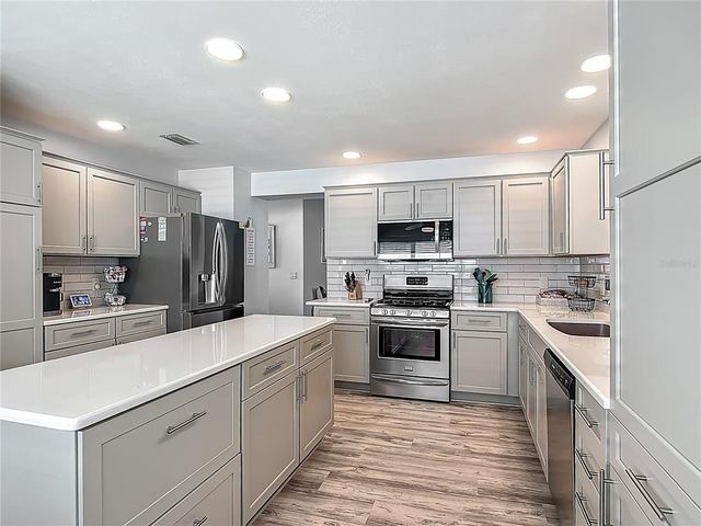 16954 SE 93RD CUTHBERT CIRCLE, The Villages, FL 32162