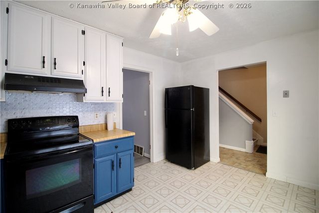 44 Sitting Bull Drive, St Albans, WV 25177