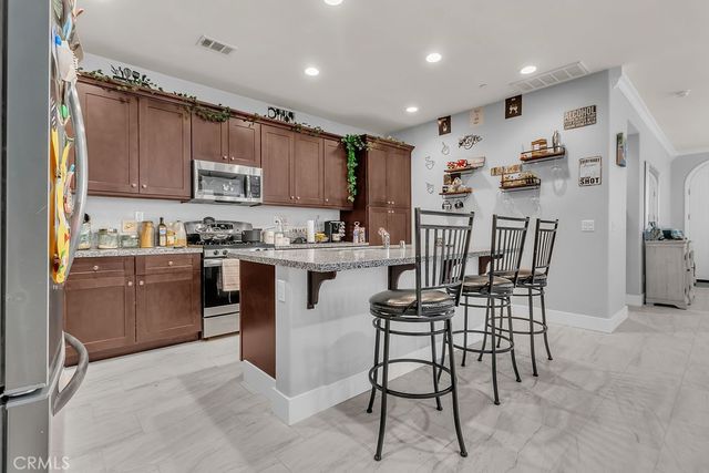 675 S Mandarin, Rialto, CA 92376