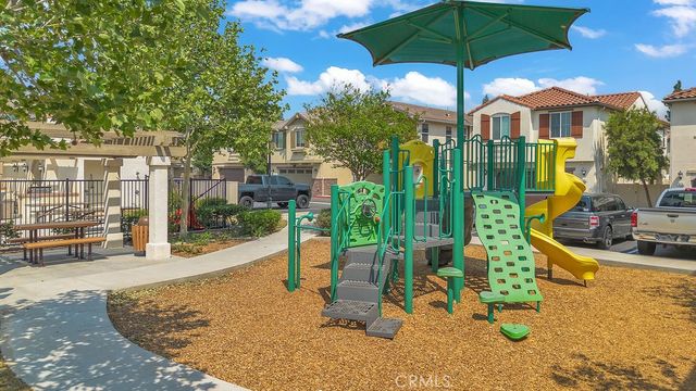 675 S Mandarin, Rialto, CA 92376