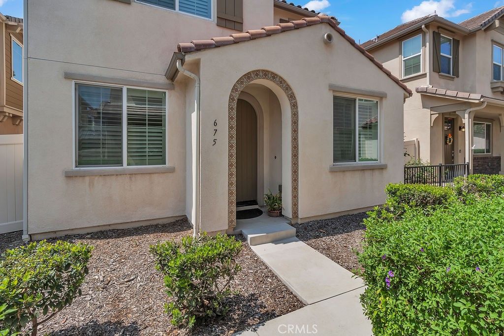 675 S Mandarin, Rialto, CA 92376