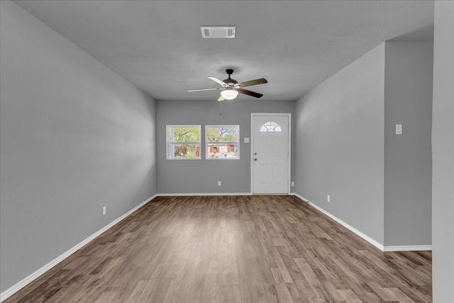 606 S Contemporary Drive, Sherman, TX 75092