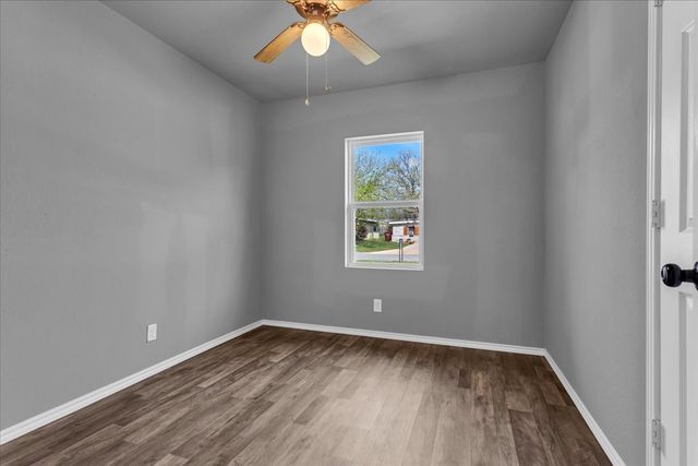 606 S Contemporary Drive, Sherman, TX 75092