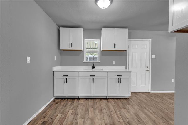 606 S Contemporary Drive, Sherman, TX 75092